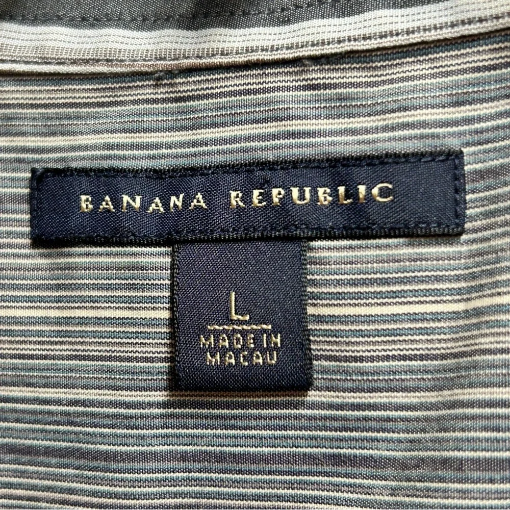 Banana Republic Gray Casual Button Down‎ Shirt Large